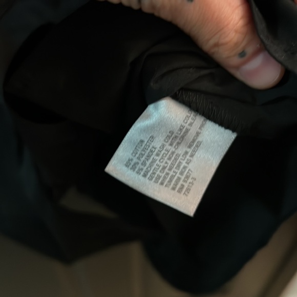 Button down sleeveless top - Picture 4 of 5